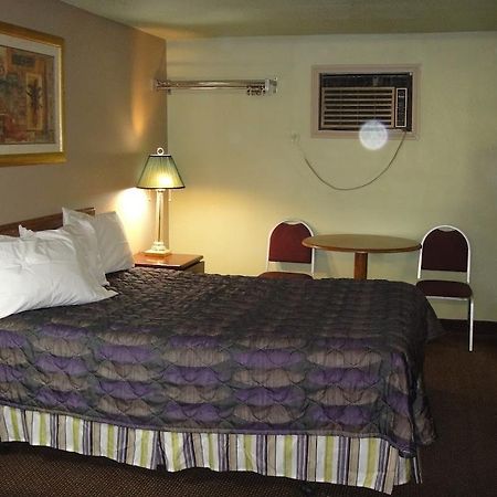 Trails West Motel South Hutchinson 外观 照片