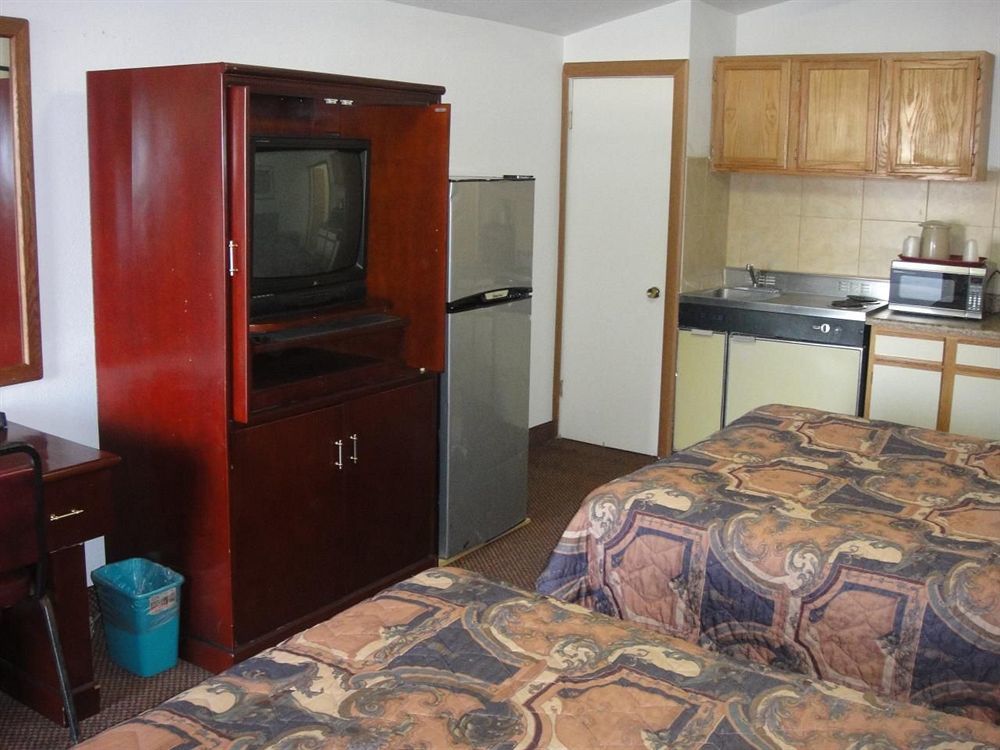 Trails West Motel South Hutchinson 外观 照片